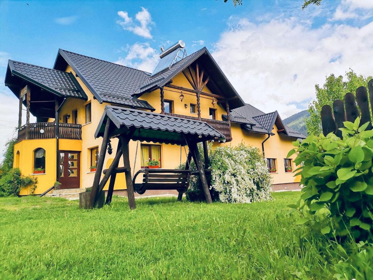 Pensiunea Adam Si Eva Pojorîta Exteriér fotografie